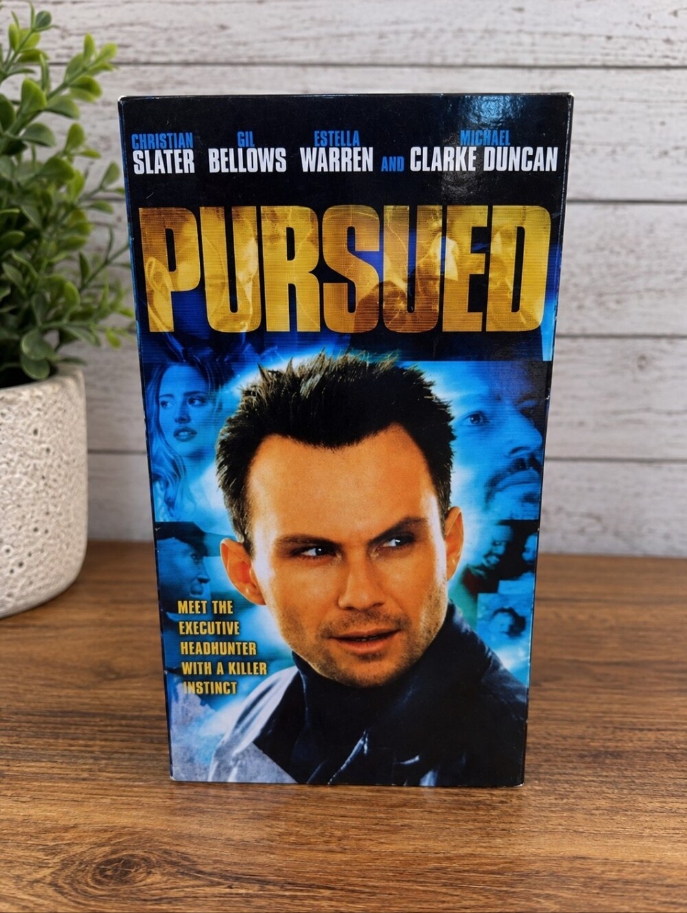 Pursued 2004 ‧ Psychological thriller/Crime Thriller ‧ 1h 35m
